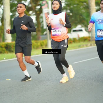 Runner Photo 7751812