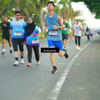 Runner Photo 7751816