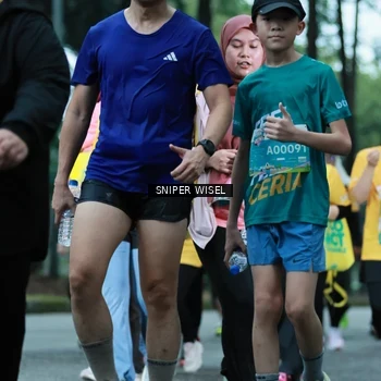 Runner Photo 7751819