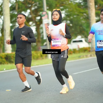 Runner Photo 7751820