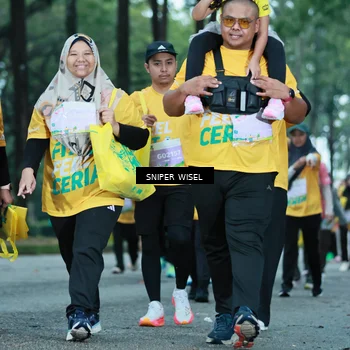 Runner Photo 7751850