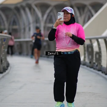 Runner Photo 7751889