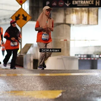 Runner Photo 7751891