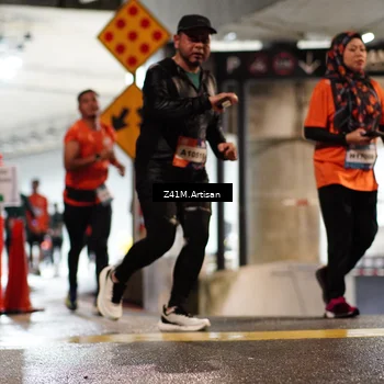 Runner Photo 7751896