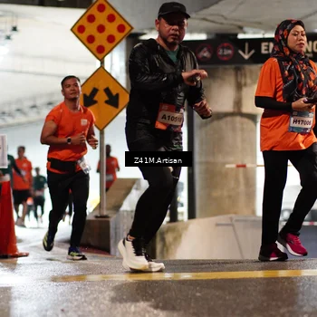 Runner Photo 7751901