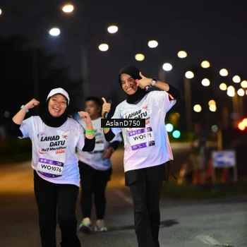Runner Photo 7751912