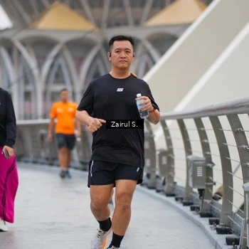 Runner Photo 7751922