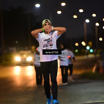 Runner Photo 7751938