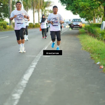 Runner Photo 7751941