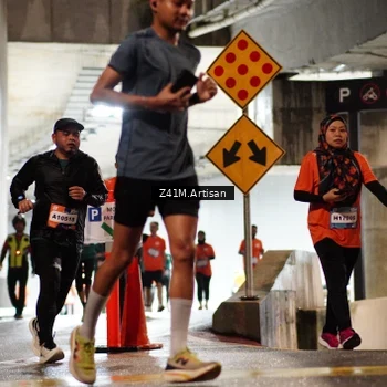 Runner Photo 7751958