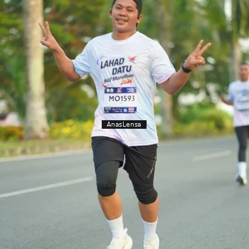 Runner Photo 7752009
