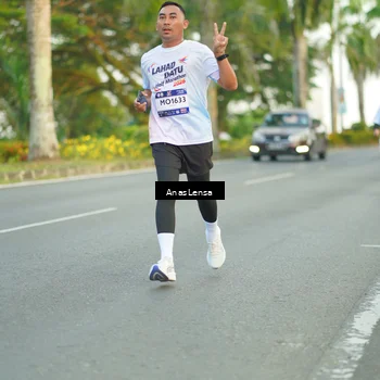 Runner Photo 7752025