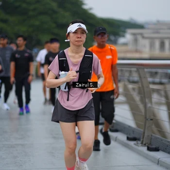 Runner Photo 7752038