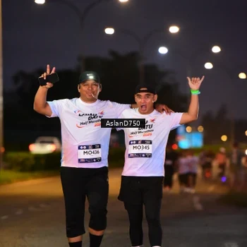 Runner Photo 7752042