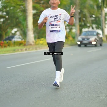 Runner Photo 7752061