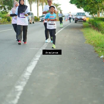 Runner Photo 7752069
