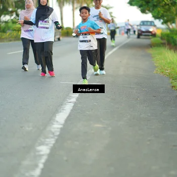 Runner Photo 7752076