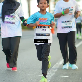 Runner Photo 7752081