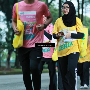 Runner Photo 7752082
