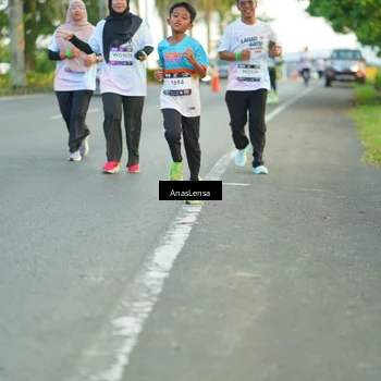Runner Photo 7752086