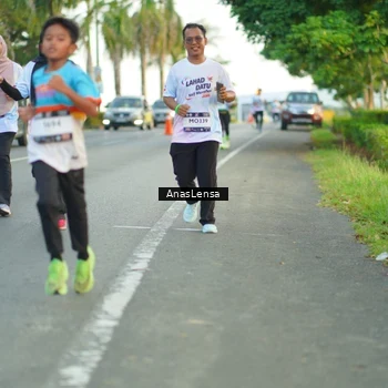 Runner Photo 7752087