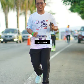 Runner Photo 7752093