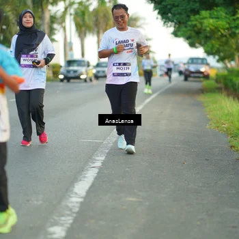 Runner Photo 7752096
