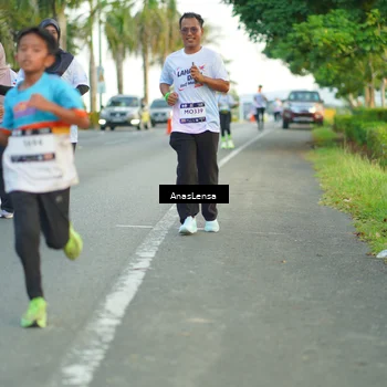 Runner Photo 7752134