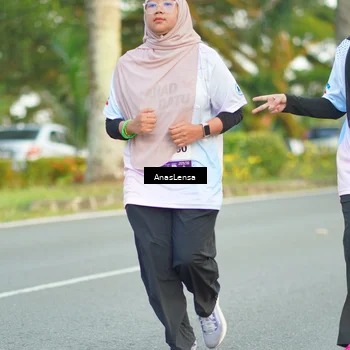 Runner Photo 7752135
