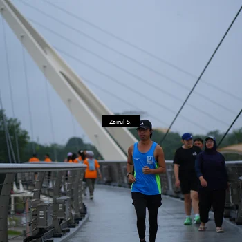 Runner Photo 7752160