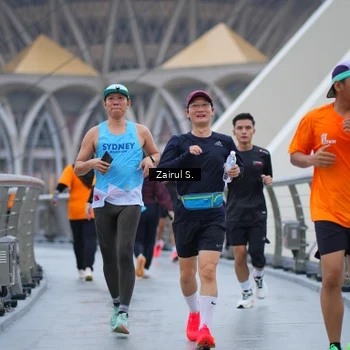 Runner Photo 7752258