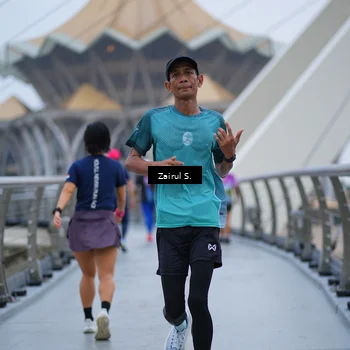 Runner Photo 7752280