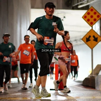 Runner Photo 7752293