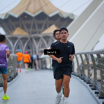 Runner Photo 7752311