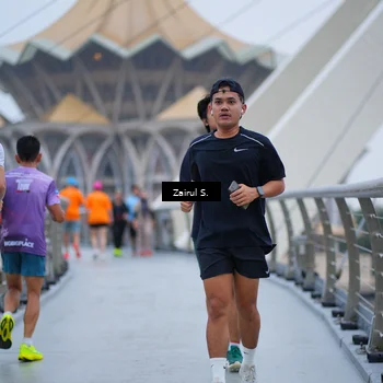 Runner Photo 7752312
