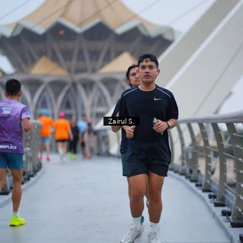 Runner Photo 7752314