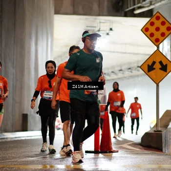 Runner Photo 7752337