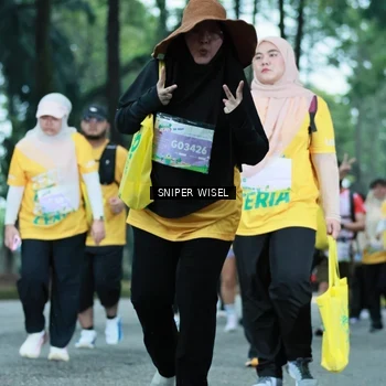 Runner Photo 7752393