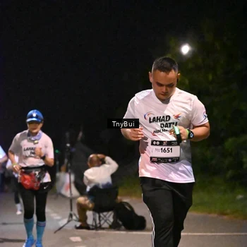 Runner Photo 7752468