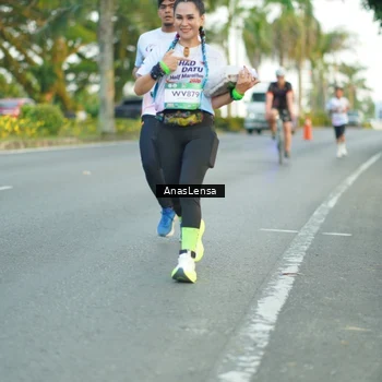 Runner Photo 7752546