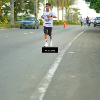 Runner Photo 7752557