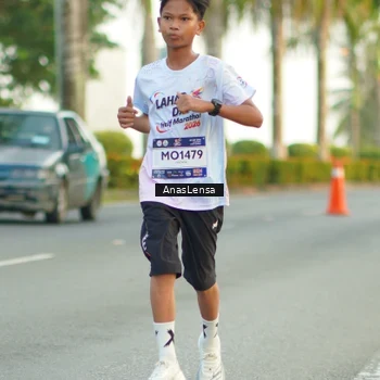 Runner Photo 7752559