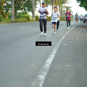 Runner Photo 7752598