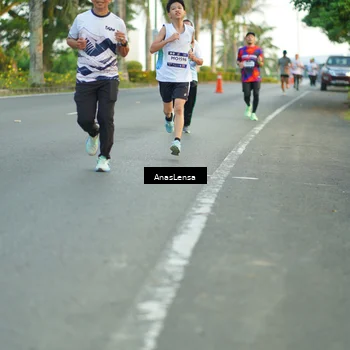 Runner Photo 7752612