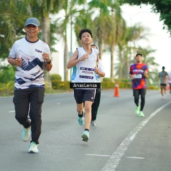 Runner Photo 7752615