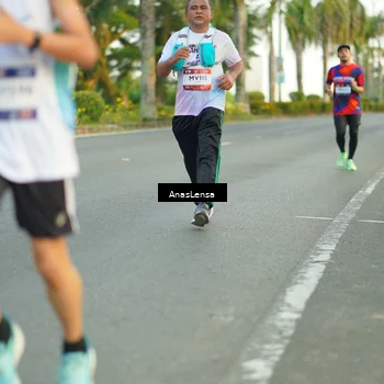 Runner Photo 7752634