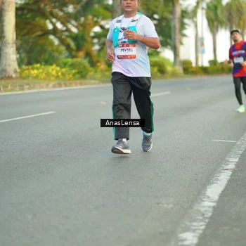 Runner Photo 7752638