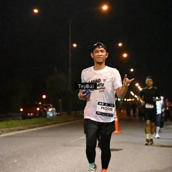 Runner Photo 7752661