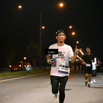 Runner Photo 7752662
