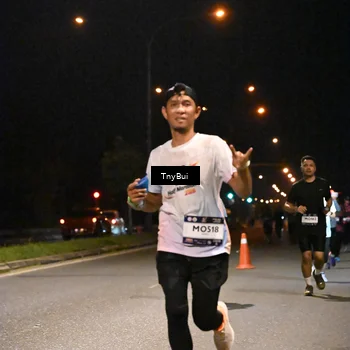 Runner Photo 7752670
